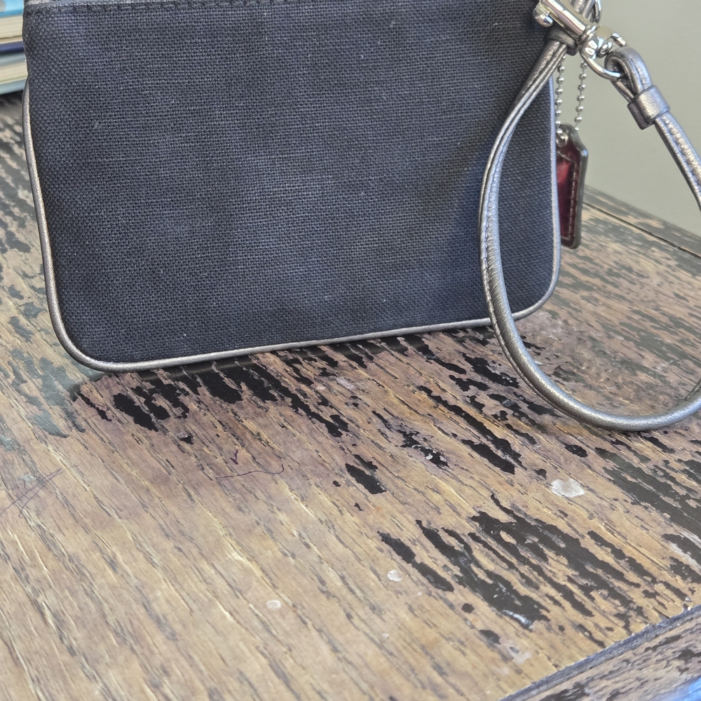 Coach Poppy Black & Silver Heart Wristlet - Picture 3 of 12